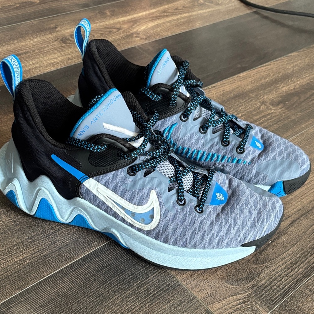 Nike Giannis Immortality Sz 8